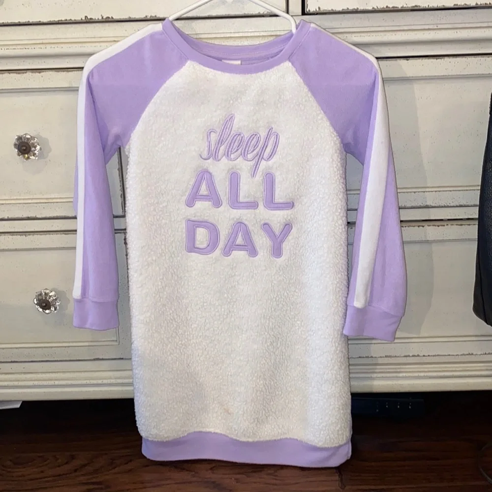 Cat & Jack light purple & furry white Sleep All Day longsleeve cozy nightgown M‌